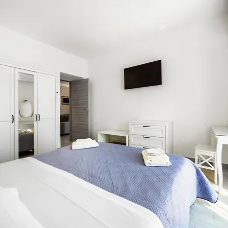 Semesterbostad Casa Trofimena, 250 Stairs From The Road By Wonder Tour *