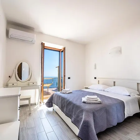 Semesterbostad Casa Trofimena, 250 Stairs From The Road By Wonder Tour Amalfi