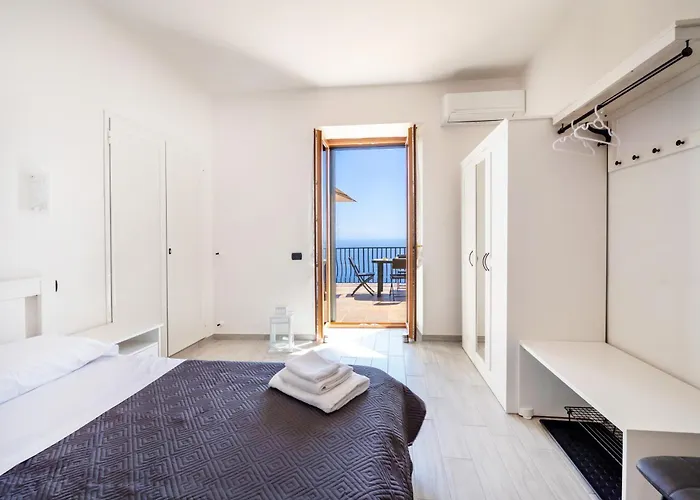 Casa Trofimena By Wonder Tour, 250 Stairs From The Road אמאלפי