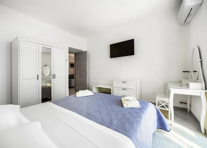 Semesterbostad Casa Trofimena By Wonder Tour, 250 Stairs From The Road *